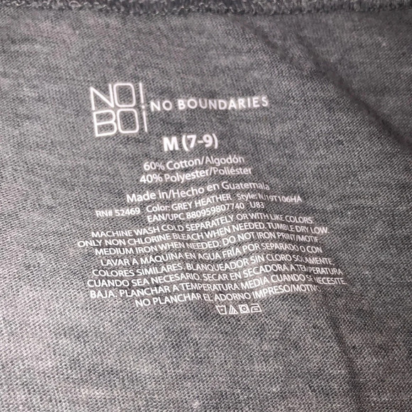 No boundaries size medium gray funny Aunt T-shirt - Picture 4 of 4
